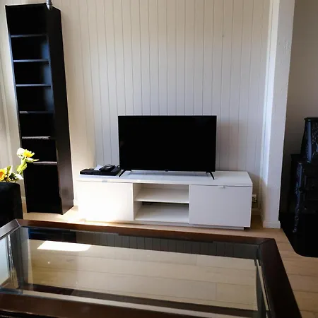 Koselig Leilighet I Grimstad Like Ved Uia Apartment